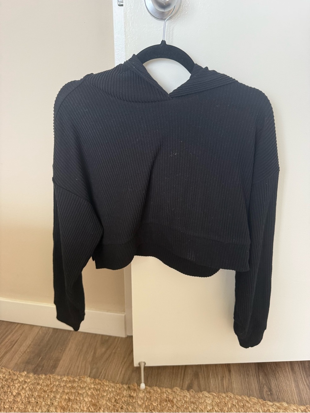 Alo Cropped Ribbed Sweatshirt
